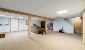 27 S Pond Cir, Cheshire, CT 06410