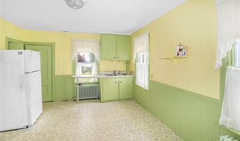 4 Atlantic St, Newport, RI 02840