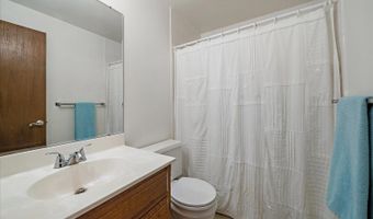 667 S Oswego Ct, Aurora, CO 80012