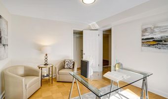 2420 N TAYLOR St, Arlington, VA 22207