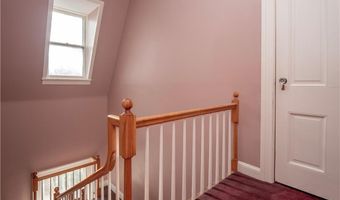 1 Oakwood Ter 7, Newport, RI 02840