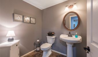 650 Eastpointe Ct, Amherst, OH 44001