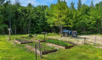 625 Mcgrath Pond Rd, Belgrade, ME 04917
