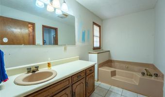 306 Travis Pless Rd, Alto, GA 30510