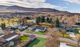 307 6th St, Benton City, WA 99320