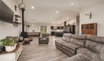 19 Star Haven Dr, Absarokee, MT 59001