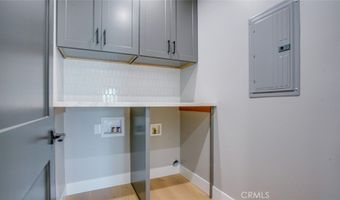 6250 Lindley Ave, Encino, CA 91316