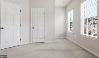 12710 RUSTIC ROCK Ln, Beltsville, MD 20705