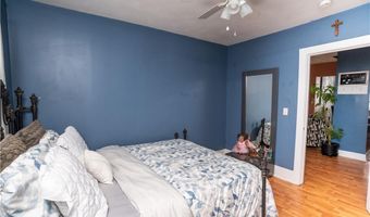 62 SPRING St, Lincoln, RI 02838