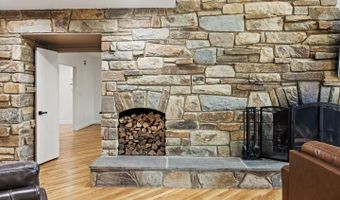 8901 POTOMAC STATION Ln, Potomac, MD 20854
