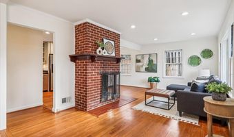 941 N MCKINLEY Rd, Arlington, VA 22205