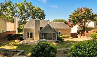 200 Pine Brg, Alpharetta, GA 30022
