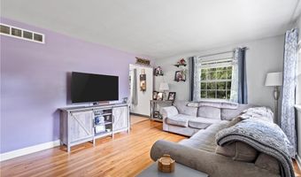 341 Abbyshire Rd, Akron, OH 44319