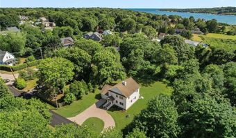 9 Spring St, Jamestown, RI 02835