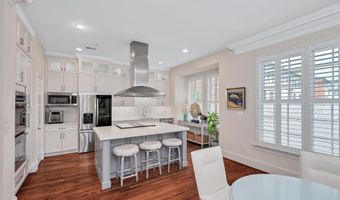 705 LYLES Ln, Alexandria, VA 22314