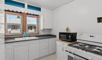 305 N Roop St, Carson City, NV 89701