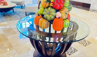 19501 W Country Club Dr 2310, Aventura, FL 33180