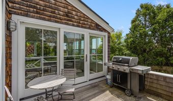 47 Longfellow Rd, Jamestown, RI 02835