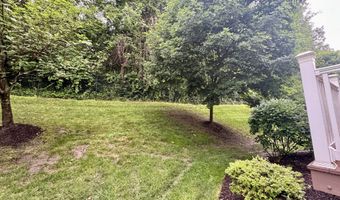 50 Lawrence Ave 50, Danbury, CT 06810