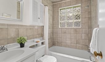 4610 ROXBURY Dr, Bethesda, MD 20814