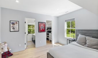 13 Sunswyck Rd, Darien, CT 06820