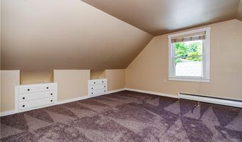 11 Bellevue Dr, Cranston, RI 02920
