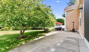 1 Mallard Cove Way, Barrington, RI 02806