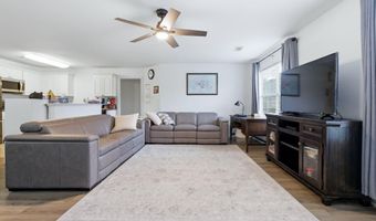 15484 Walnut Gln, Alexander, AR 72202