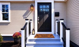 3 Pinetop Rd, Barrington, RI 02806