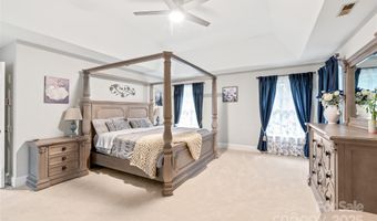 8600 Brownes Pond Ln, Charlotte, NC 28277