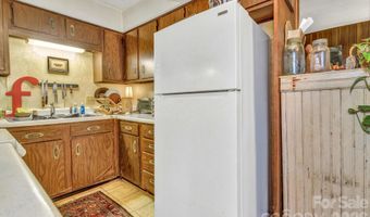 108 Hidden Pond Ln, Asheville, NC 28804