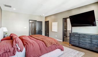 43404 FIFEVILLE Sq, Ashburn, VA 20148