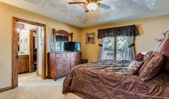 102 N Finch Ct, Andale, KS 67001