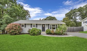 12 Arrowhead Rd, Bellingham, MA 02019