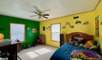 802 7th St, Britton, SD 57430