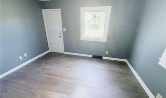 978 Kelly Ave, Akron, OH 44306