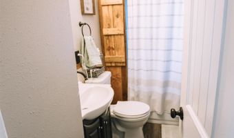2101 S FIFTH Ave, Cheyenne, WY 82007