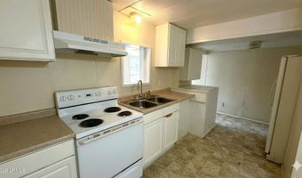 104 Castle Rock Rd, Beaufort, SC 29906