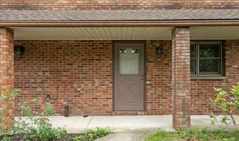 7 Hemlock Ln, Albany, NY 12208