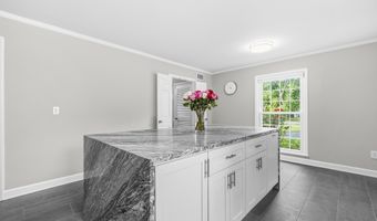 9403 FERRY LANDING Ct, Alexandria, VA 22309