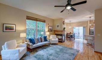 30 S Gardens Way, Fitchburg, WI 53711