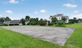 12 Dyal St, Baxley, GA 31513