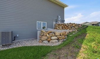 612 Iver Ave, Baltic, SD 57003