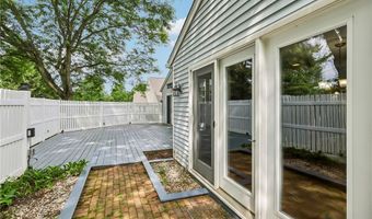 838 Lynnhaven Ln, Akron, OH 44313