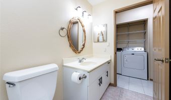 46-261 Kahuhipa St 102, Kaneohe, HI 96744