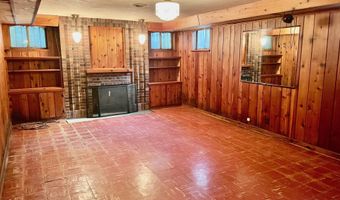 810 3rd St NW, Austin, MN 55912