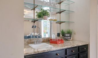 9343 Mackenzie Circle Dr, Affton, MO 63123