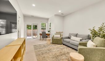 6747 APPLEMINT Ln, Alexandria, VA 22310