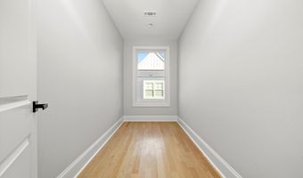 1418 W Maude Ave, Arlington Heights, IL 60004