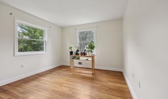 4907 CHANTICLEER Ave, Annandale, VA 22003